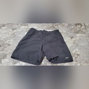 Black Nike shorts size L